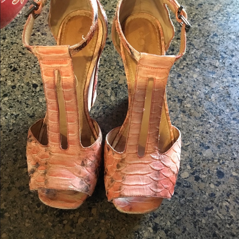 Kenneth Cole pink faux snakeskin wedge sandals.